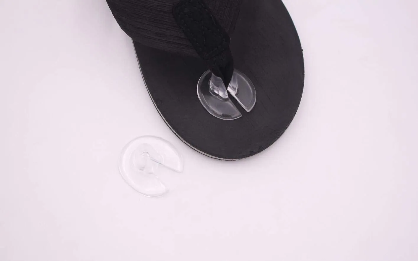 5 Pairs Silicone Thong Sandal Toe Protectors Clear Sandal Flip Flops Gel Toe Guards Cushions Thong Protectors for Men Women A