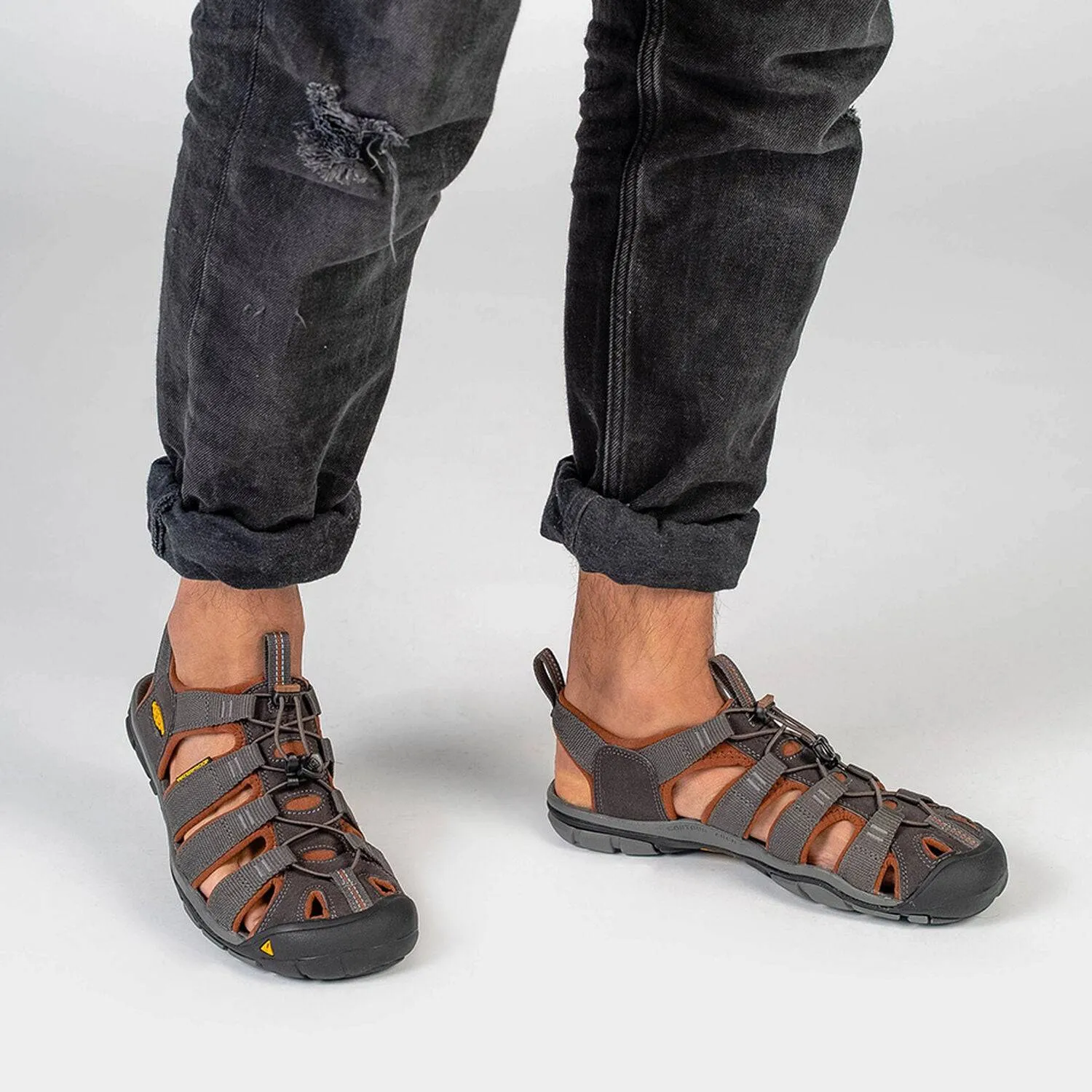 KEEN Mens Clearwater CNX Sandal -RAVEN