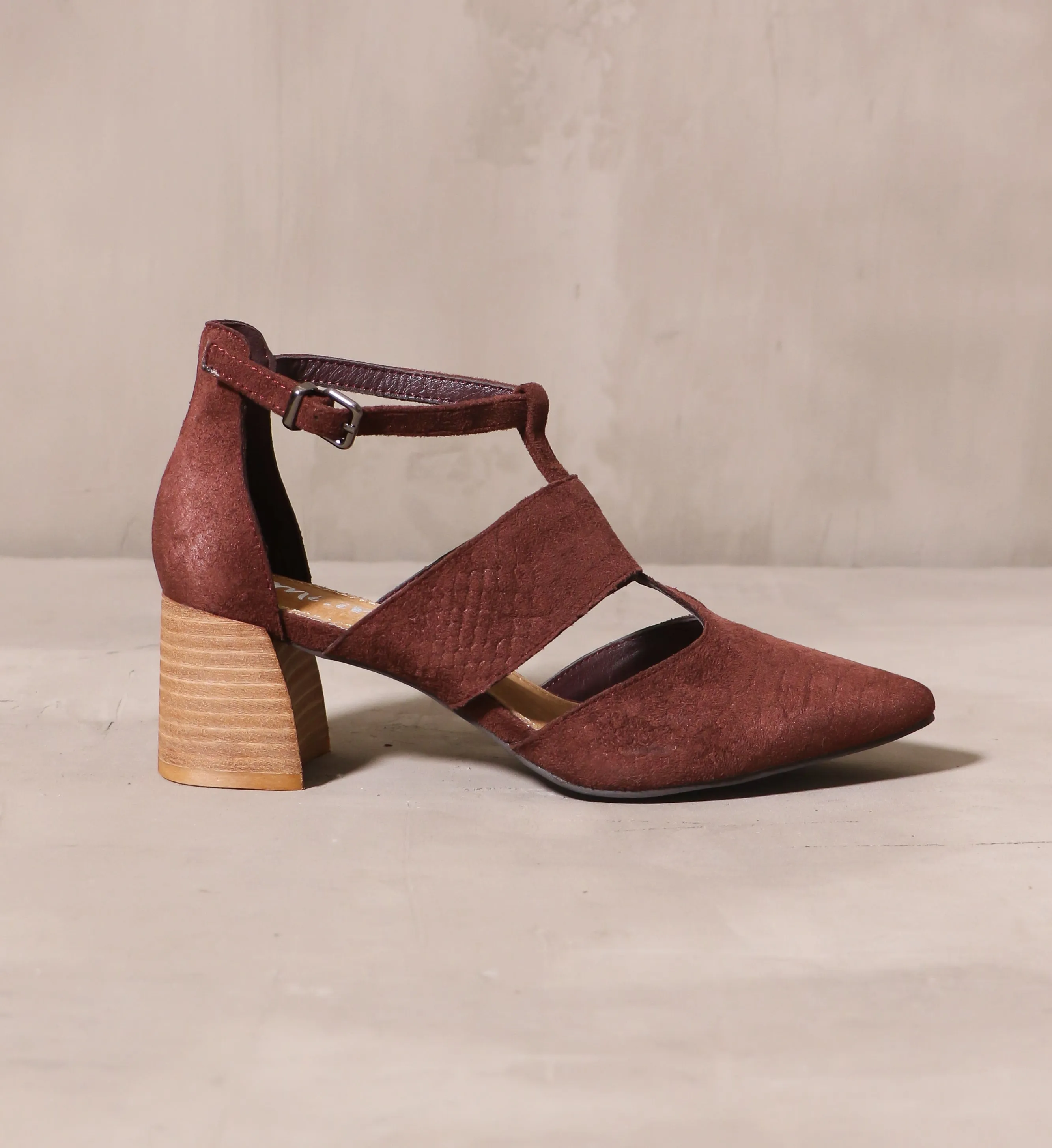 WINE AND DINE HEEL