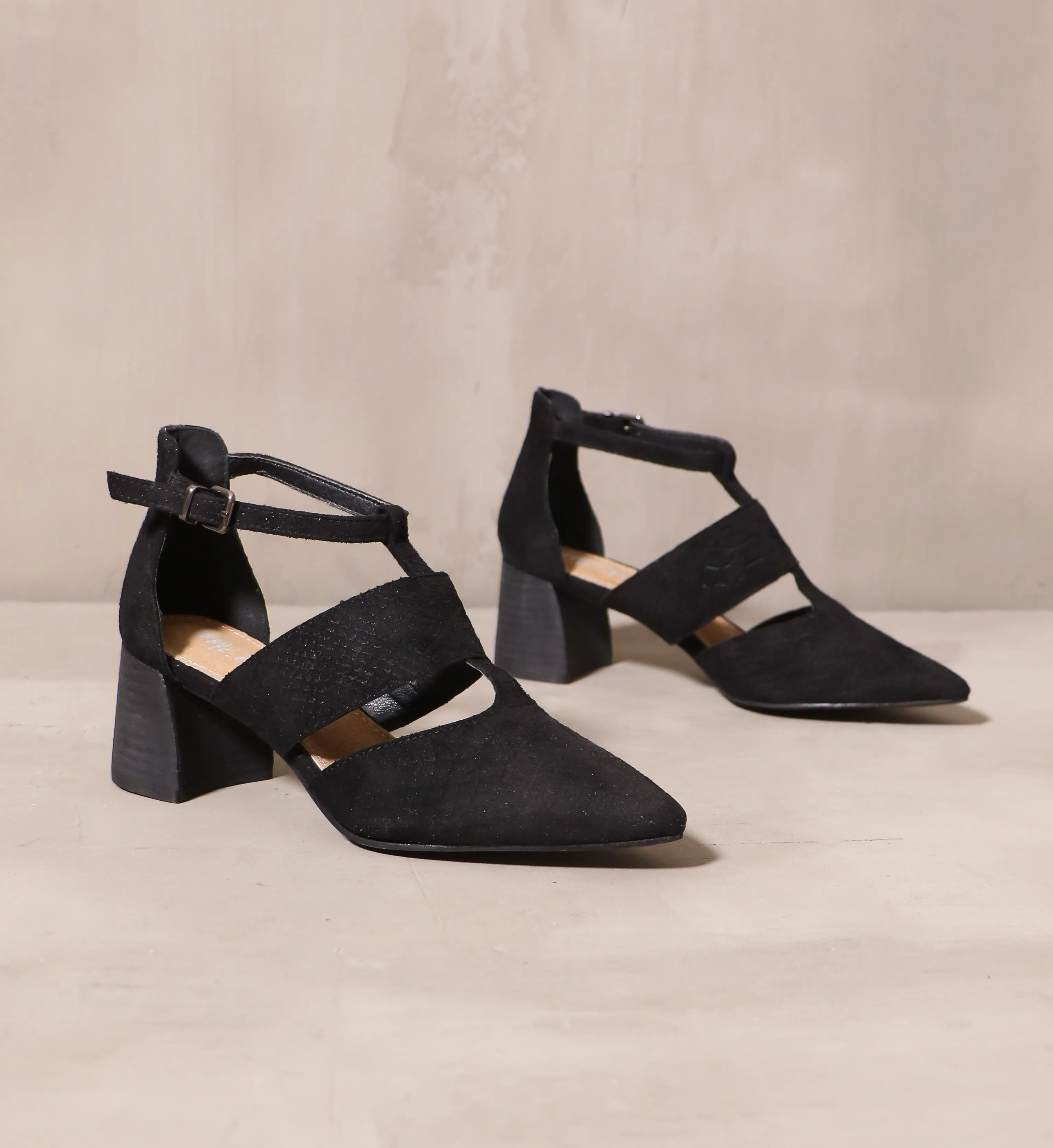 WINE AND DINE HEEL