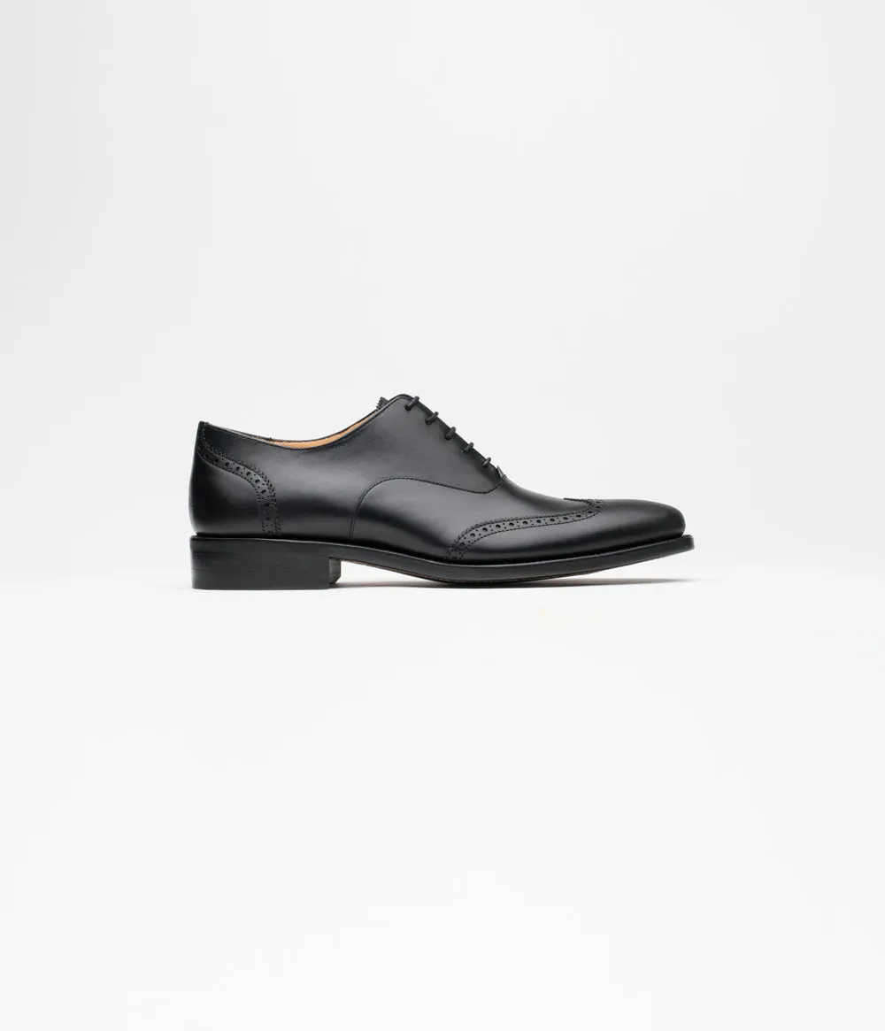 Wingtip Oxford Black